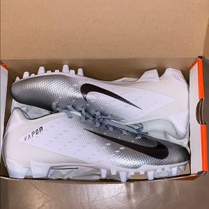 Nike vapor untouchable speed football cleats